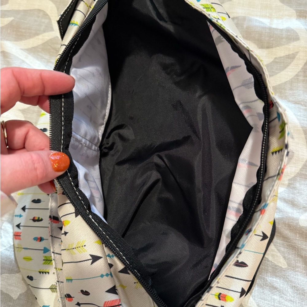 Kavu White & Multicolor Rope Sling Bag w/ Adjustable crossbody strap - Picture 4 of 7